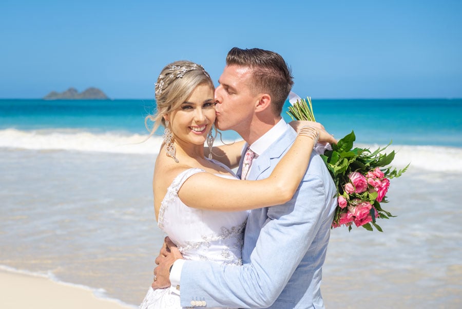 Classic-Hawaii-Wedding-Bouquet-0207
