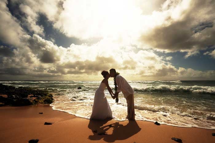 Elope In Hawaii Hawaii Elopement Packages Locations And Tips