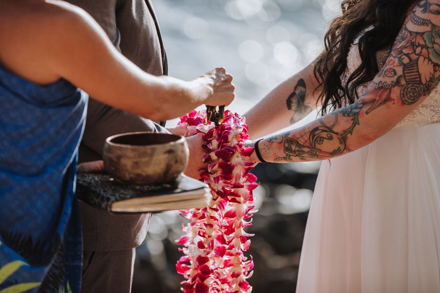 Hawaii wedding officiant blessing leis