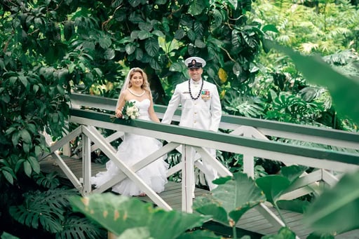 Hawaii-wedding-for-a-military-couple