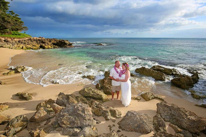 Hawaiian-Destination-Wedding-in-the-Sand.jpg