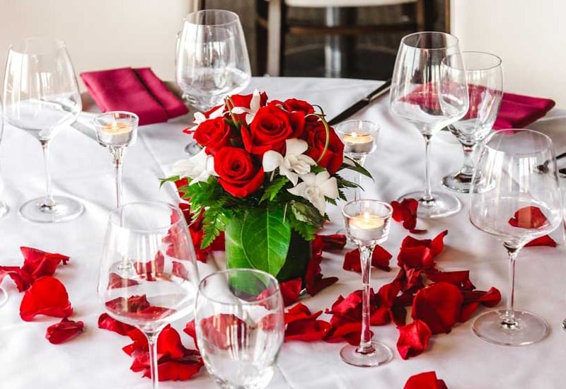 Intimate-Romance-Hawaii-Wedding-Reception-2