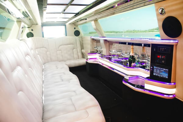 Limo-for-Hawaii-Wedding-Interior