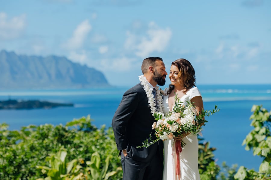 Elopement ceremony on Oahu, Hawaii