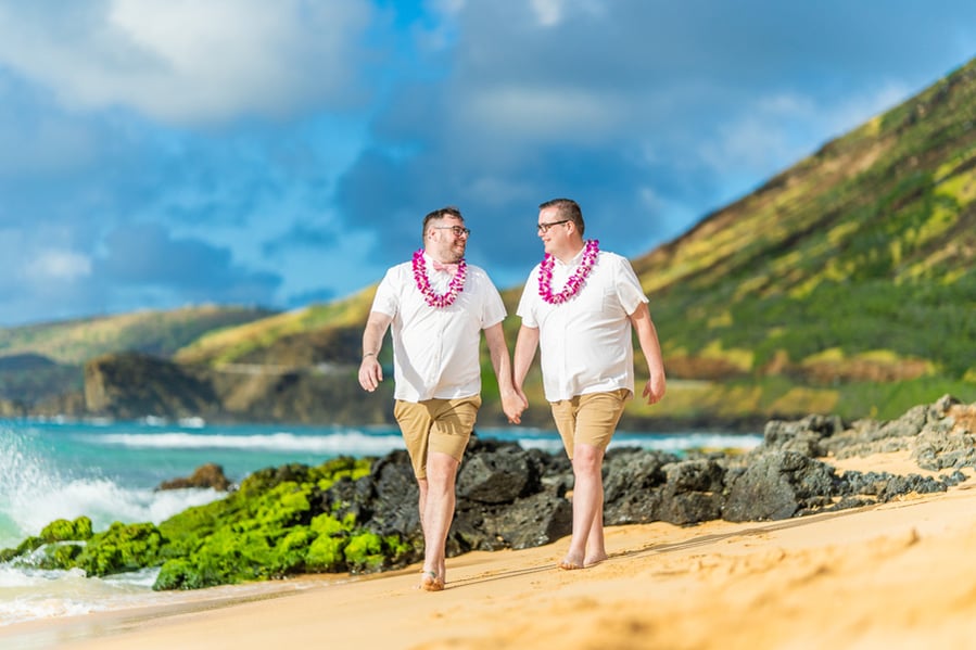 Newlyweds on a beach in Hawaii