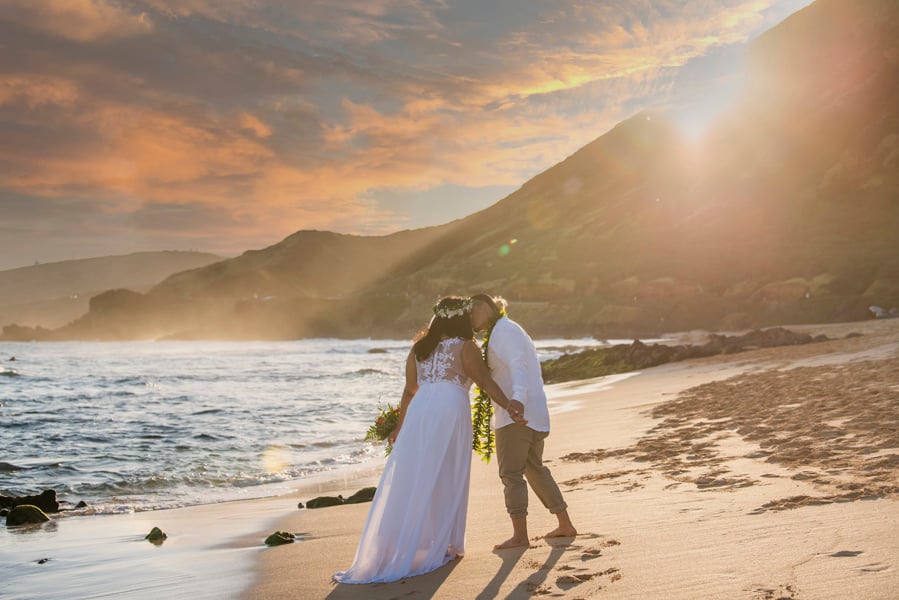 Sandy Beach Hawaii Wedding 2022 27