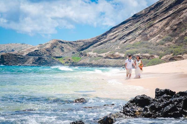 Sandy-Beach-Wedding-Hawaii-14