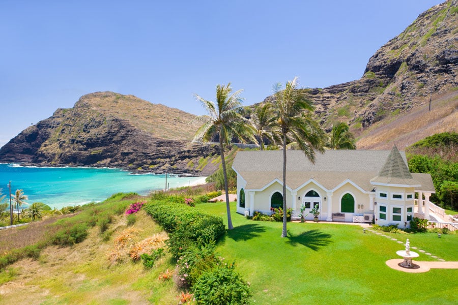 St.-Catalina-Hawaii-Wedding-Chapel-01