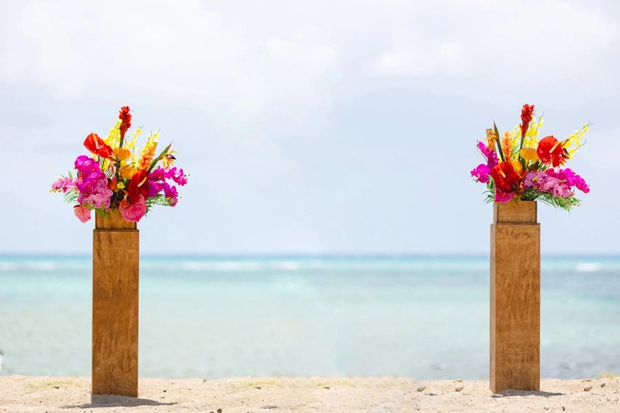 Tropical-Runway-Hawaii-Wedding-Setup