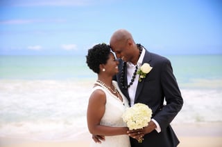 Hawaii vow renewal ceremony on the beach