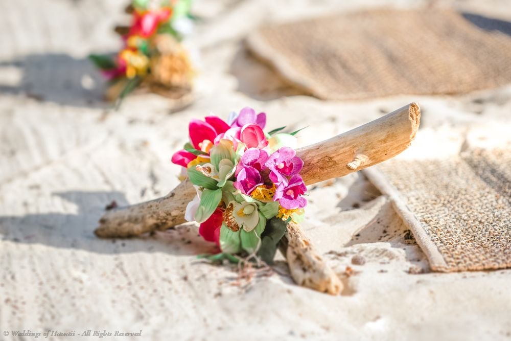 Hawaii wedding decorations on the sand