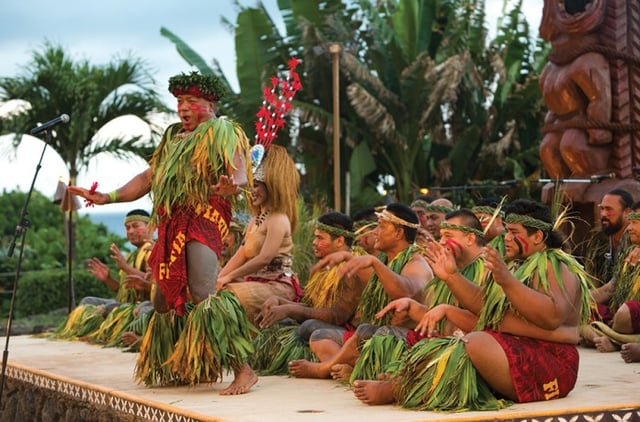 chiefs luau in Hawaii for dinner