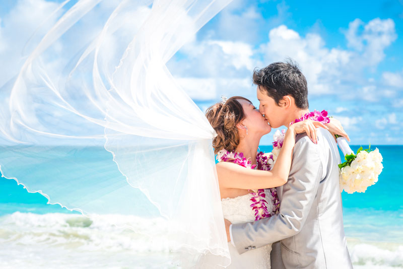 Hawaii-Wedding-at-Sherwood-Forest-Beach-51
